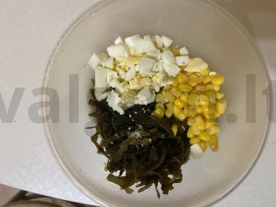 Salotas „Jūrinis saulėgrąžų“ Žingsnis 1