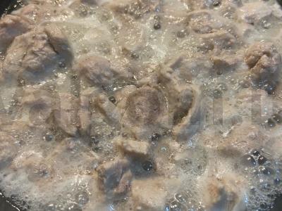 Makaronai su mėsos guliašu Žingsnis 1