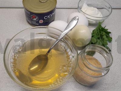 Žuvies salotos su konservuota skumbre Žingsnis 1