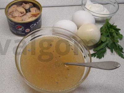 Žuvies salotos su konservuota skumbre Žingsnis 2