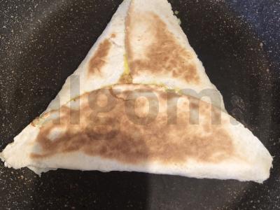 Tortilija su kiaušiniu ir sūriu Žingsnis 4