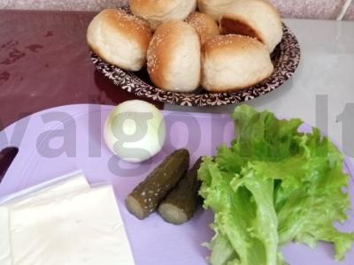 Patingėlių hamburgeris iš to, kas yra šaldytuve Žingsnis 1