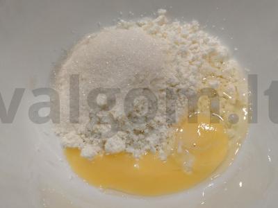 Nuostabūs virtinukai su varške ir miško uogomis Žingsnis 1