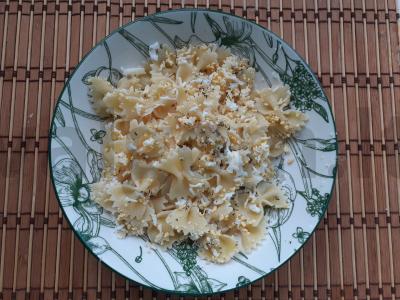 Makaronai su kiaušiniu, sūriu ir baziliku Žingsnis 4