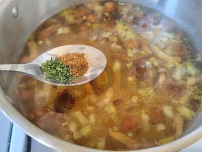 Grikių sriuba su voveraitėmis Žingsnis 4