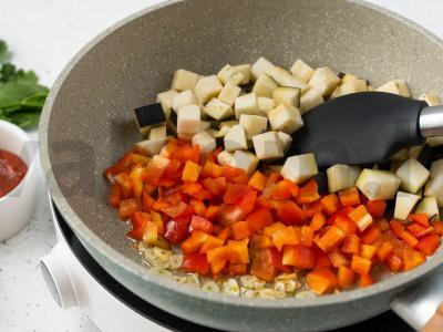 Makaronai su daržovėmis ir krevetėmis Žingsnis 2