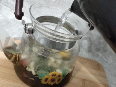 Vitaminų arbata su obuoliu, citrina ir serbentų lapais Žingsnis 5