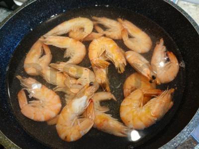 Salotas „Krevetės sniege“ Žingsnis 1