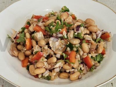 Bulguras su konservuotomis pupelėmis pagrindine nuotrauka