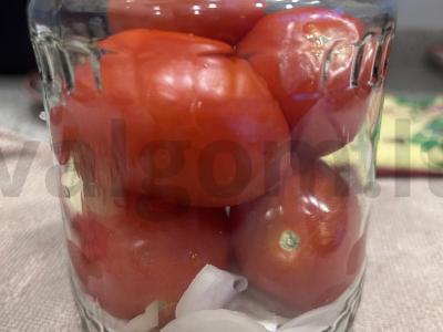 Marinuoti pomidorai su pačiu skaniausiu marinatu Žingsnis 2