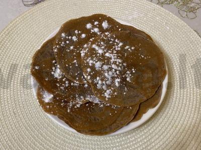 Šokoladiniai blynai su muskato riešutu pagrindine nuotrauka