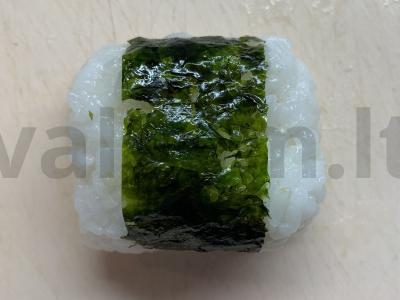 Onigiri su daržovėmis, varškės sūriu ir jūros kopūstais Žingsnis 5