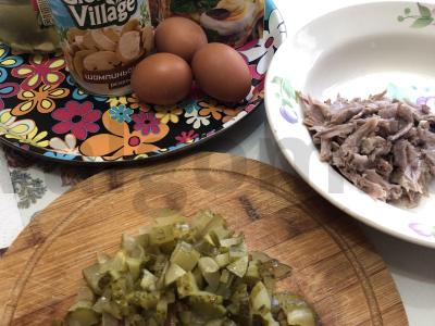 Grybų salotas su mėsa Žingsnis 2