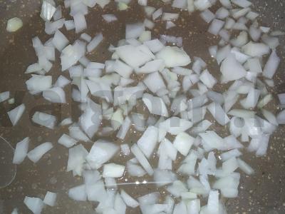 Grikių košė su jautienos kubeliu, pomidorais ir svogūnais Žingsnis 1