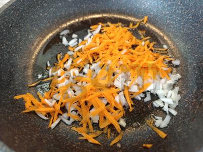 Lasagna su faršu, sūriu ir daržovėmis Žingsnis 1