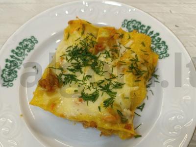 Lasagna su faršu, sūriu ir daržovėmis pagrindine nuotrauka