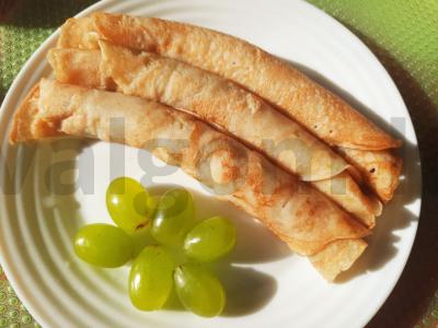 Vynuogių blynai su avižų pienu pagrindine nuotrauka