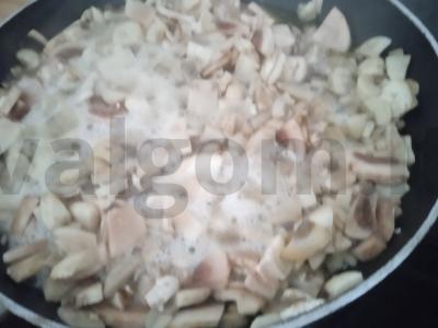 Grybų sriuba su prieskoniais Žingsnis 1