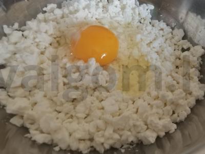 Varškėčiai su vanilinu pusryčiams Žingsnis 2