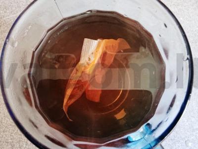 Šaltas arbata su barbaru, limonu ir mėta Žingsnis 1