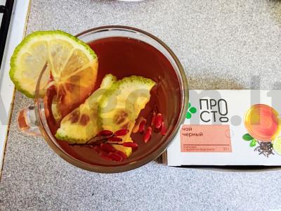 Šaltas arbata su barbaru, limonu ir mėta Žingsnis 3