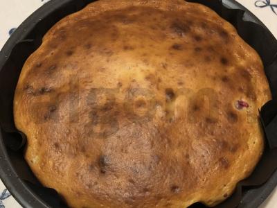 Jogurtinis pyragas su spanguolėmis Žingsnis 8