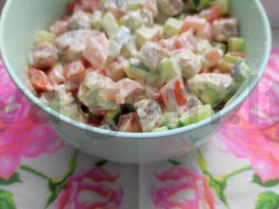 Šviežių daržovių salotos su sausainiais Žingsnis 3