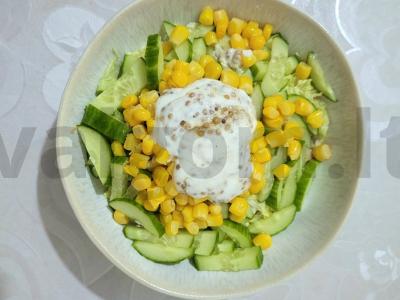 Maistingas salotas „Ledkalnis“ su konservuota lašiša Žingsnis 6