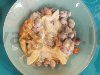 Salotas su marinuotais grybais ir pupelėmis Žingsnis 4