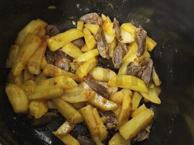 Bulvės su kalakutų širdelėmis lėtoje viryklėje Žingsnis 6