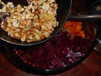 Vinegretas su marinuotais agurkais Žingsnis 7