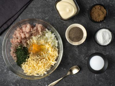 Smulkintos heko kotletai su sūriu Žingsnis 2