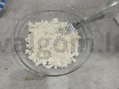 Greitas khachapuri pusryčiams Žingsnis 1