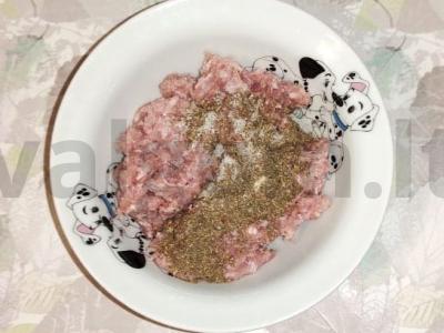 Kiaulienos kotletai bulvių apsuptyje Žingsnis 2