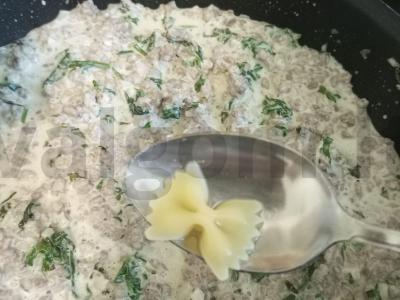 Makaronai su špinatais ir faršu Žingsnis 6