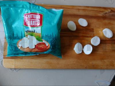 Pica su mocarela ir špinatais Žingsnis 7