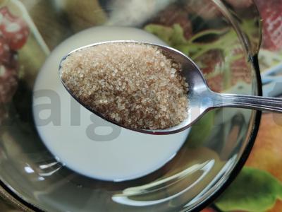 Keksiukai su riešutų padažu ir serbentų džemu Žingsnis 3