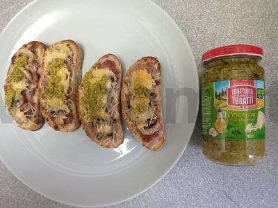 Karšti sumuštiniai su jautienos faršu, šampinjonais, parmezanu ir pesto padažu. Žingsnis 6