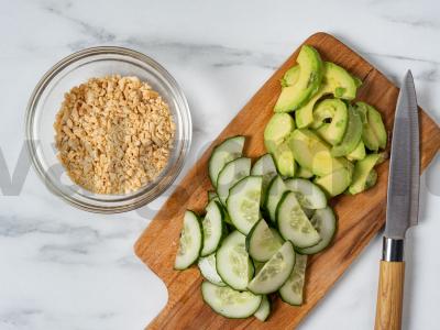 Salotas su kopūstais ir žemės riešutais Žingsnis 2