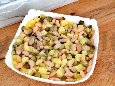 Vegetariškas salotas su baltais pupelėmis Žingsnis 4