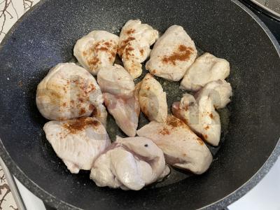 Tirštas pomidorų sriuba su vištienos mėsa Žingsnis 1