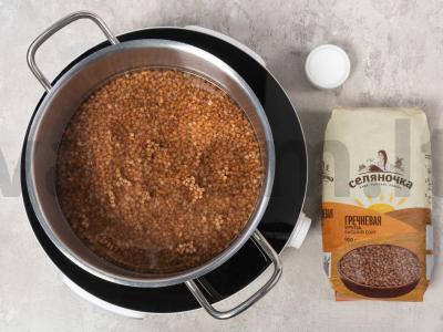 Grikių kotletai su sūriu Žingsnis 1