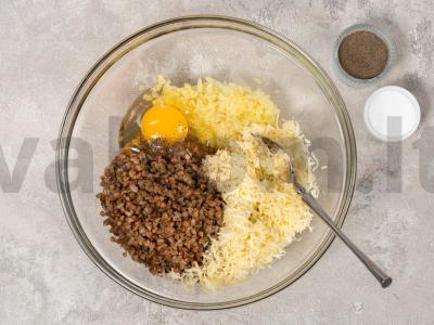 Grikių kotletai su sūriu Žingsnis 5