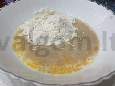 Šokoladiniai mini blynai su spanguolių sultimis Žingsnis 4