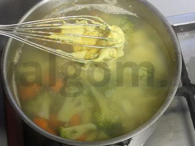 Sūrio grietinėlės sriuba su daržovėmis Žingsnis 13