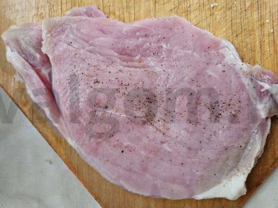 Švelnus šnicelis džiūvėsėliuose Žingsnis 1