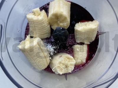 Mėlynių kokteilis su kokosų drožlėmis Žingsnis 3