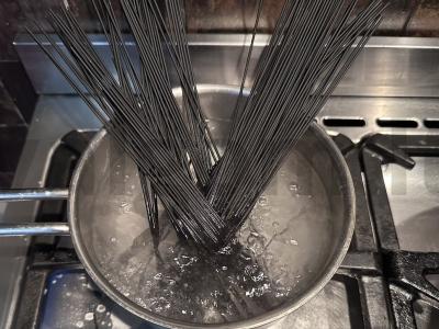 Pasta su krevetėmis ir džiovintais pomidorais Žingsnis 1