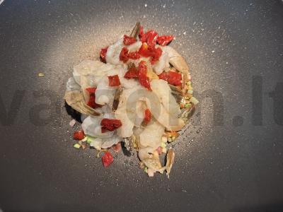 Pasta su krevetėmis ir džiovintais pomidorais Žingsnis 5