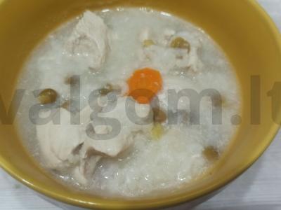 Vištienos sriuba su ryžiais ir lęšiais pagrindine nuotrauka